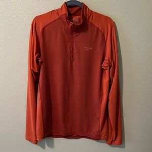 Mountain Hardware Wick. Q quarter zip. medium